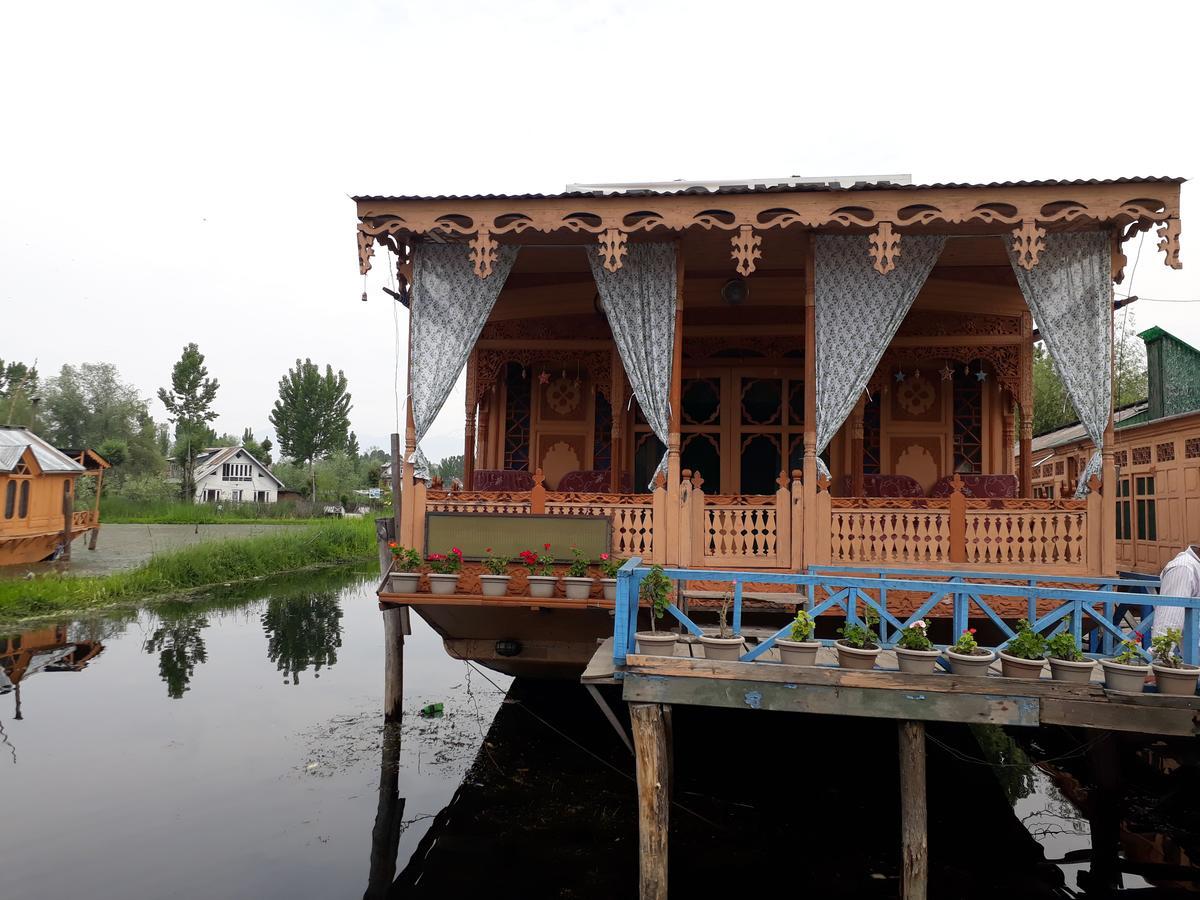 Heritage Geneva House Boat Srinagar  Exterior photo