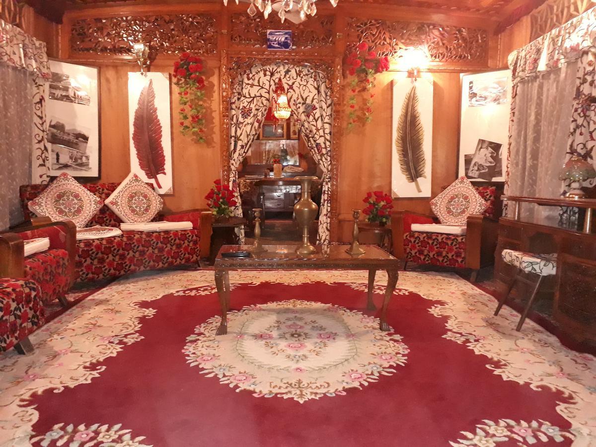 Heritage Geneva House Boat Srinagar  Exterior photo