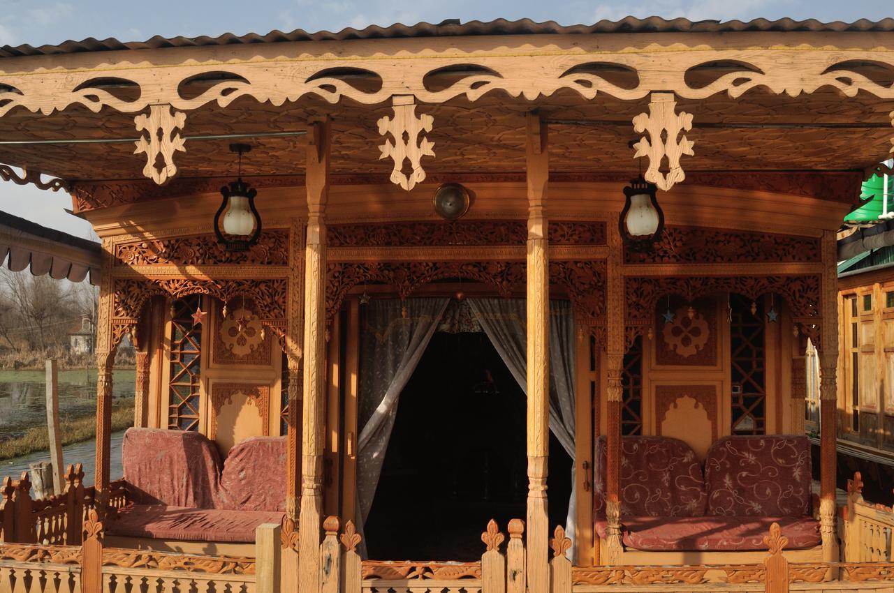 Heritage Geneva House Boat Srinagar  Exterior photo