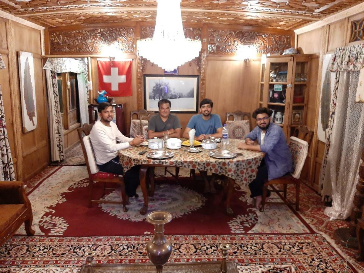 Heritage Geneva House Boat Srinagar  Exterior photo